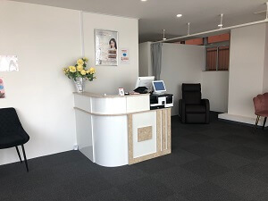 �y�s�x�����z�����̂Ɍ��ʍ�����ÒE�т����݁BAya Beauty and Family Clinic�̃����b�g�����܂����B�i���� �r���[�e�B�[ �A���h �t�@�~���[ �N���j�b�N�j
