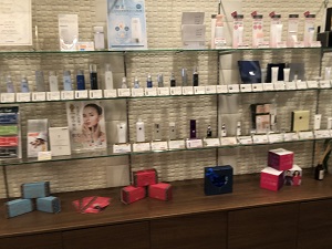 �W���E�N���j�b�N�̉��ϕi